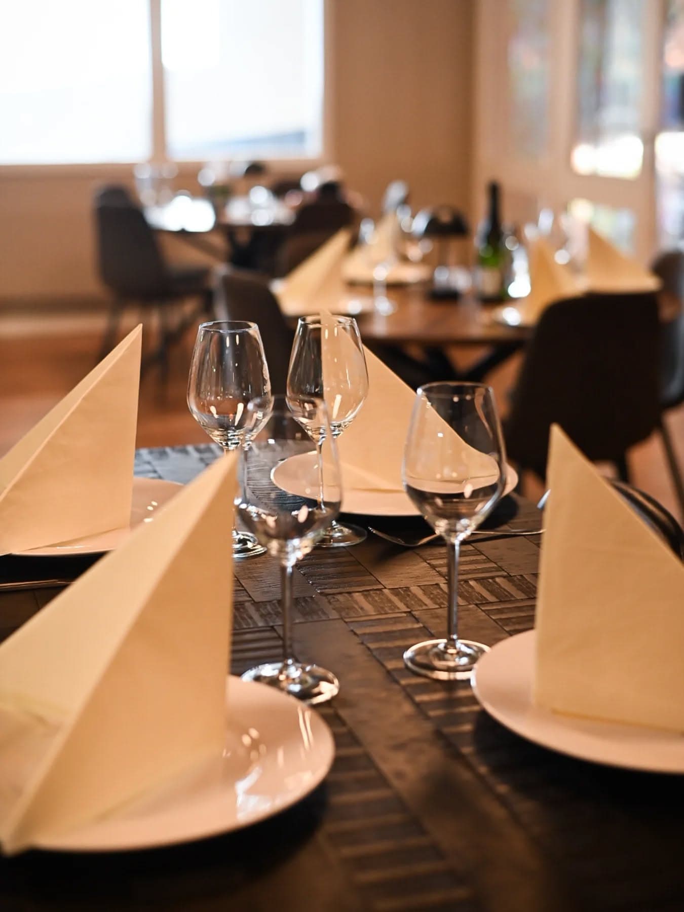 Dukat bord med glas
